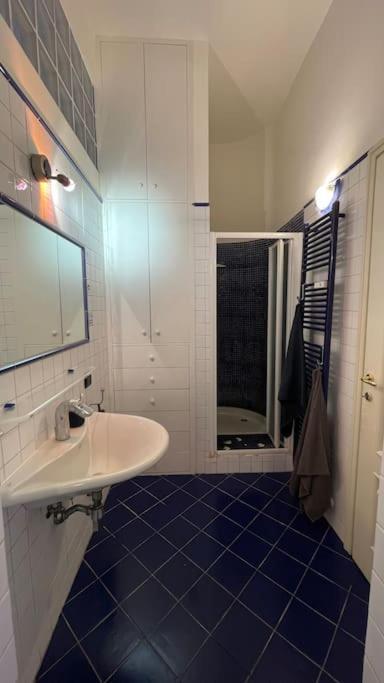 "Iris" Milano Lunigiana In Stazione Centrale Apartment Exterior photo